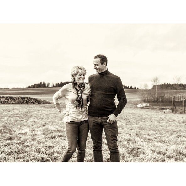 Der Tee wird direkt am Hof der Familie Preiß in Handarbeit abgepackt. | © SONNENTOR